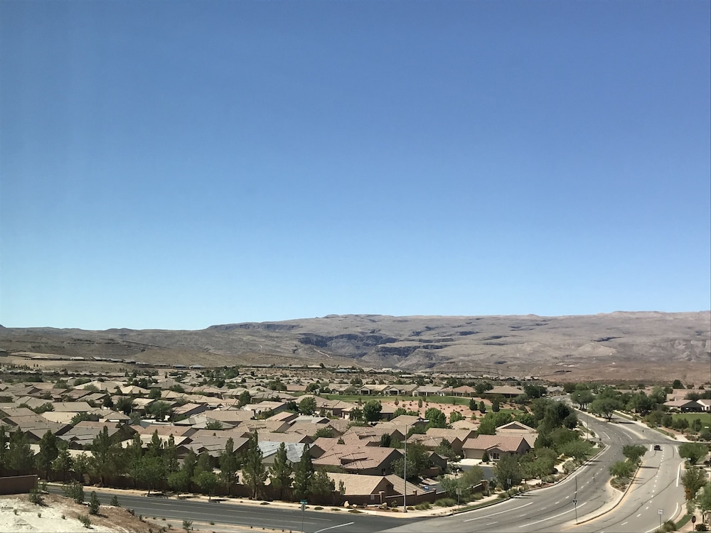 Hampton Inn & Suites St. George UT - photo 49