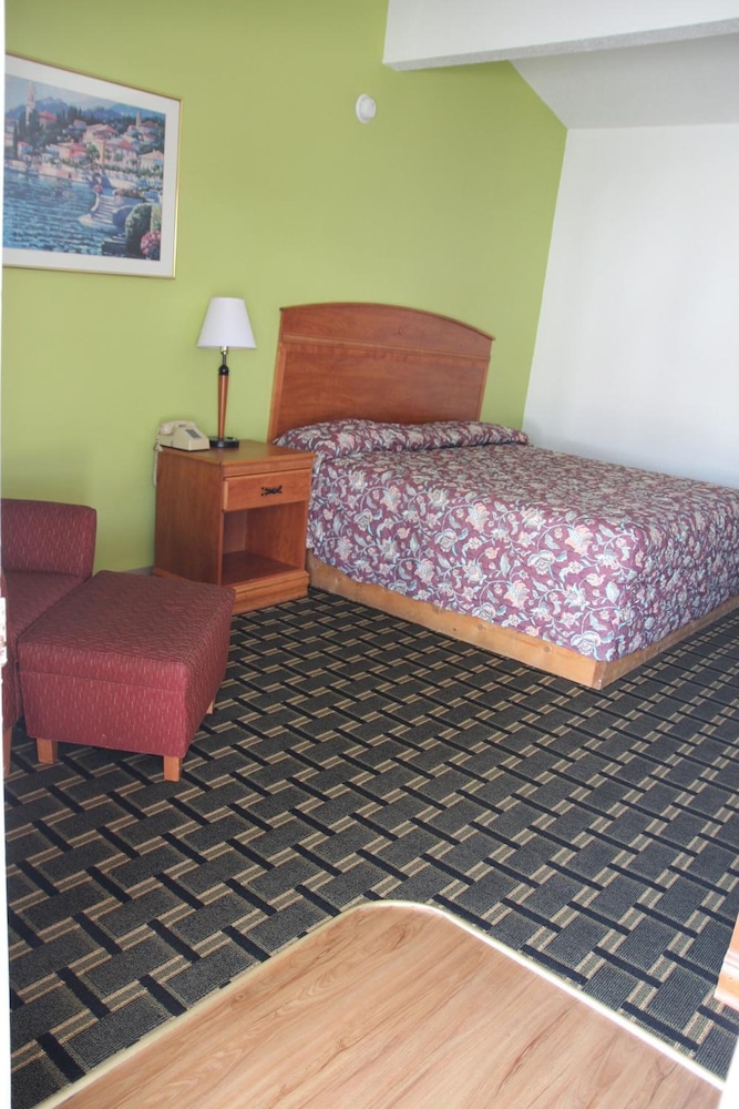 Frontier Motel - photo 18