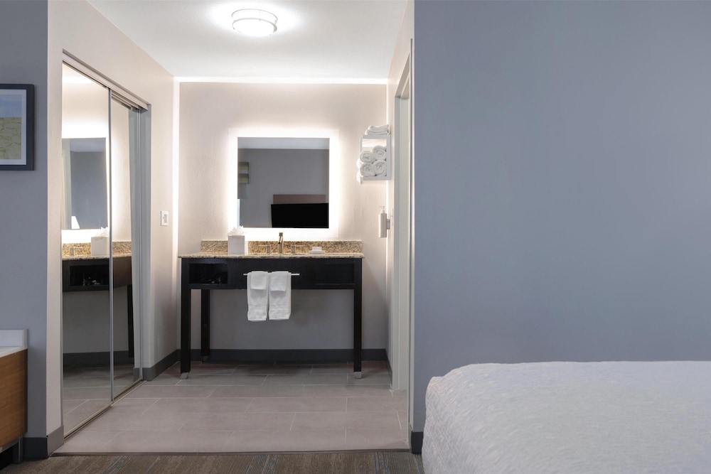 Hampton Inn & Suites Shreveport South - photo 16