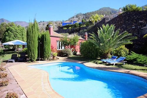 Villa Torres — 4-Star Luxury Hotel in Los Llanos De Aridane, Spain