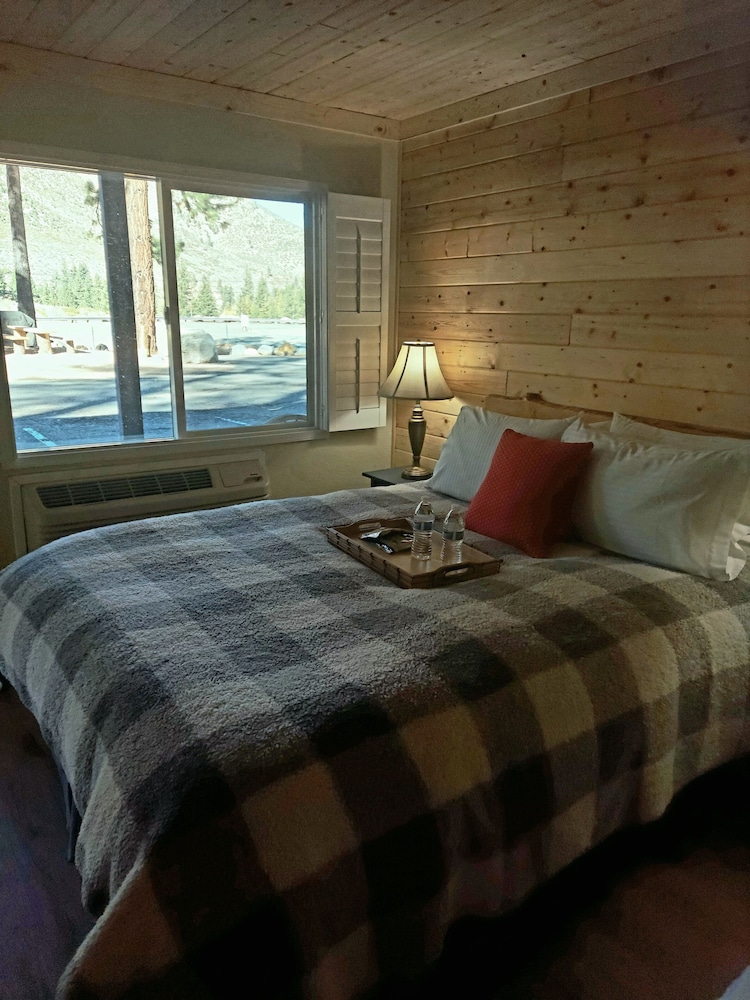 The Woodfords Inn - photo 9