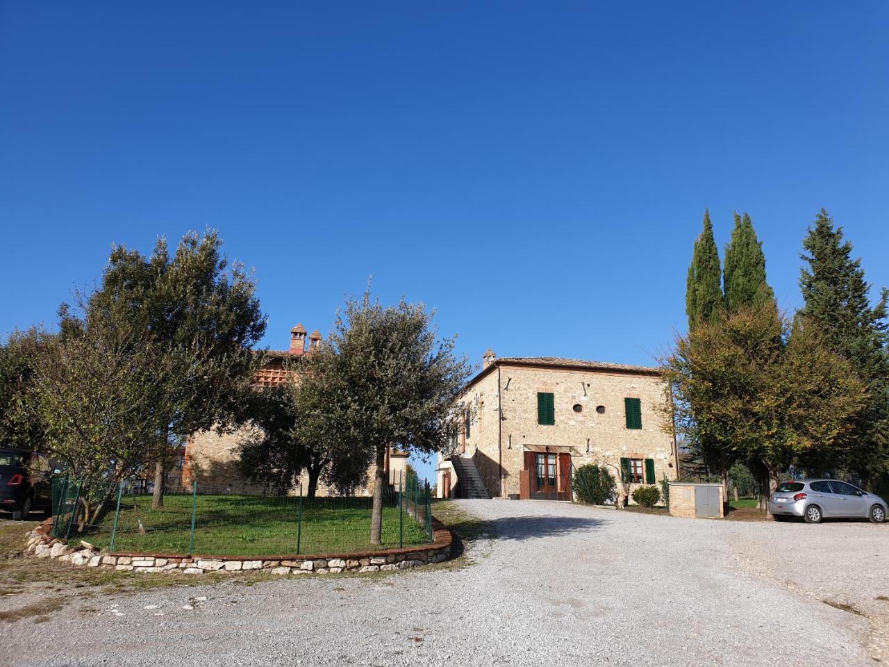 Podere Il Poggio — hotel in Asciano