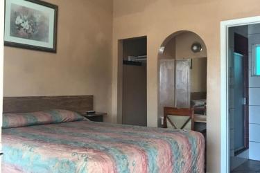 Raymoure Motel - photo 7