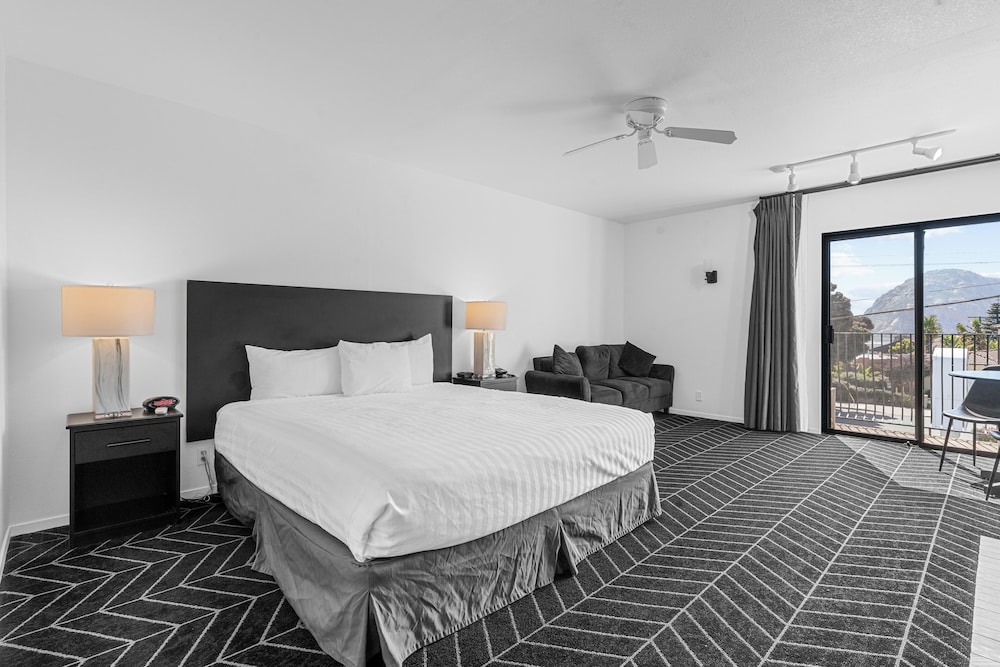 Masterpiece Hotel - photo 35
