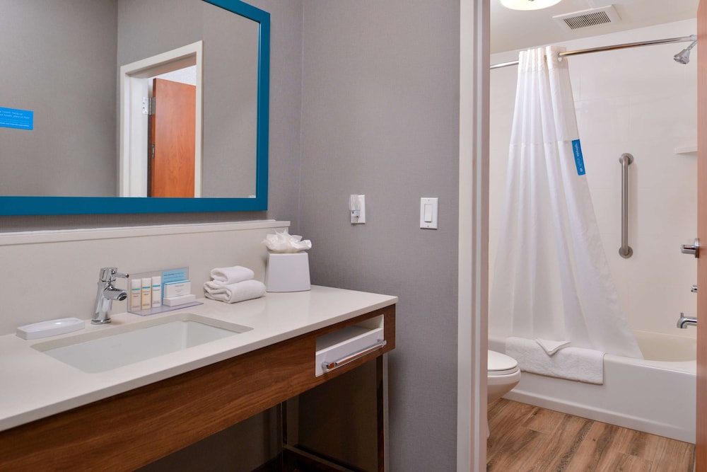 Hampton Inn & Suites Boise Spectrum - photo 85