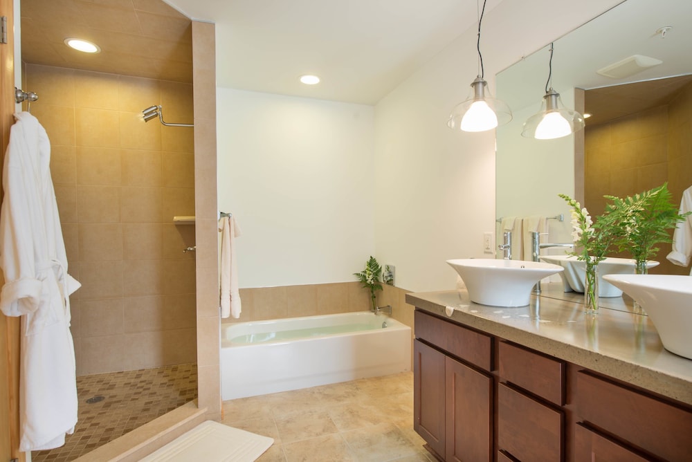 River Spring Lodge — 4-Star Luxury Hotel in Darien, United States
