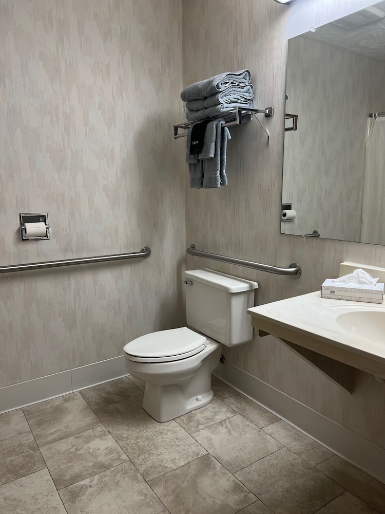 Cedarville Hotel - photo 13
