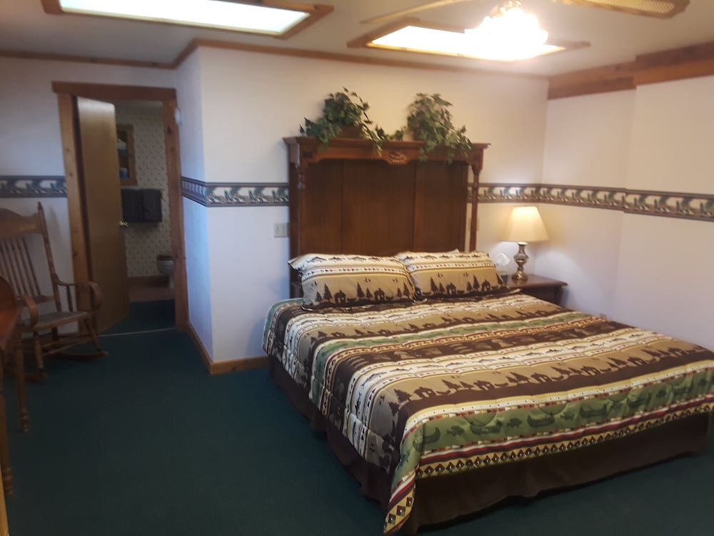 Pinewoods Resort - photo 12