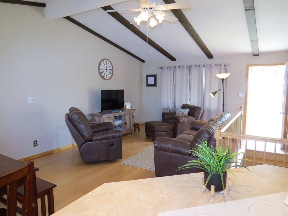 Portside 1 - carbon neutral hotel in Osage Beach