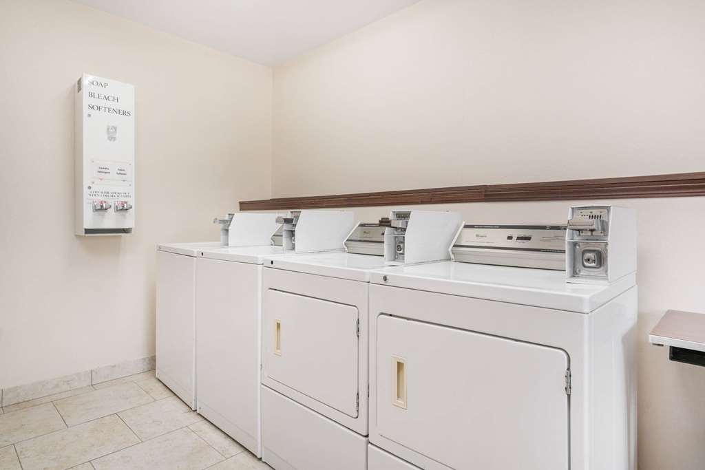 AmericInn by Wyndham Johnston Des Moines - photo 18