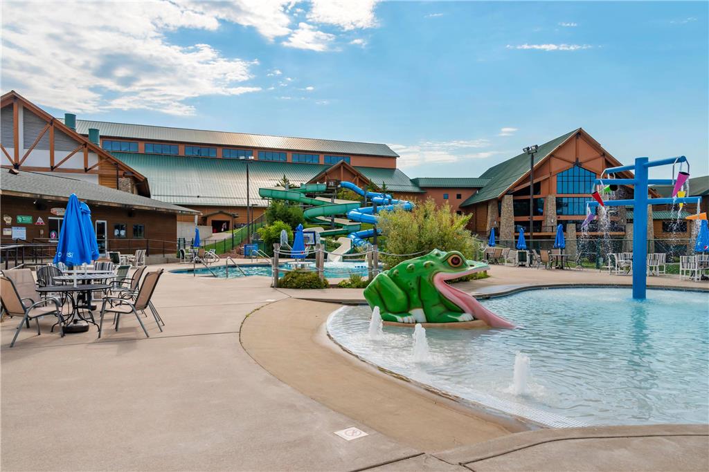 Three Bears Waterpark Resort Near Tomah Ascend Collection Hotel - photo 61