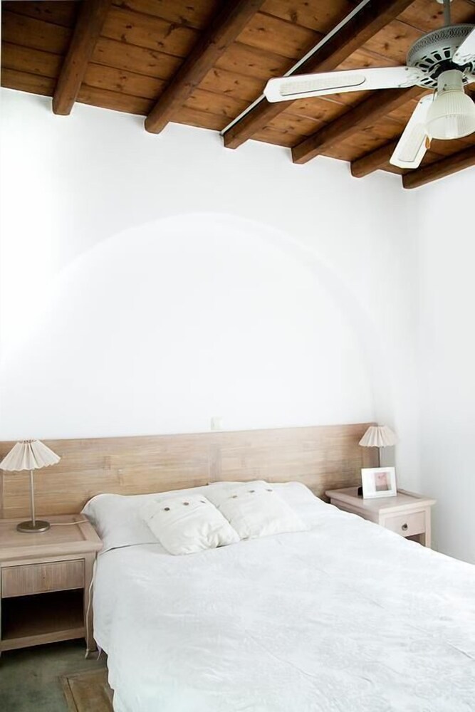 Pantelis House — Ornos — photo 4