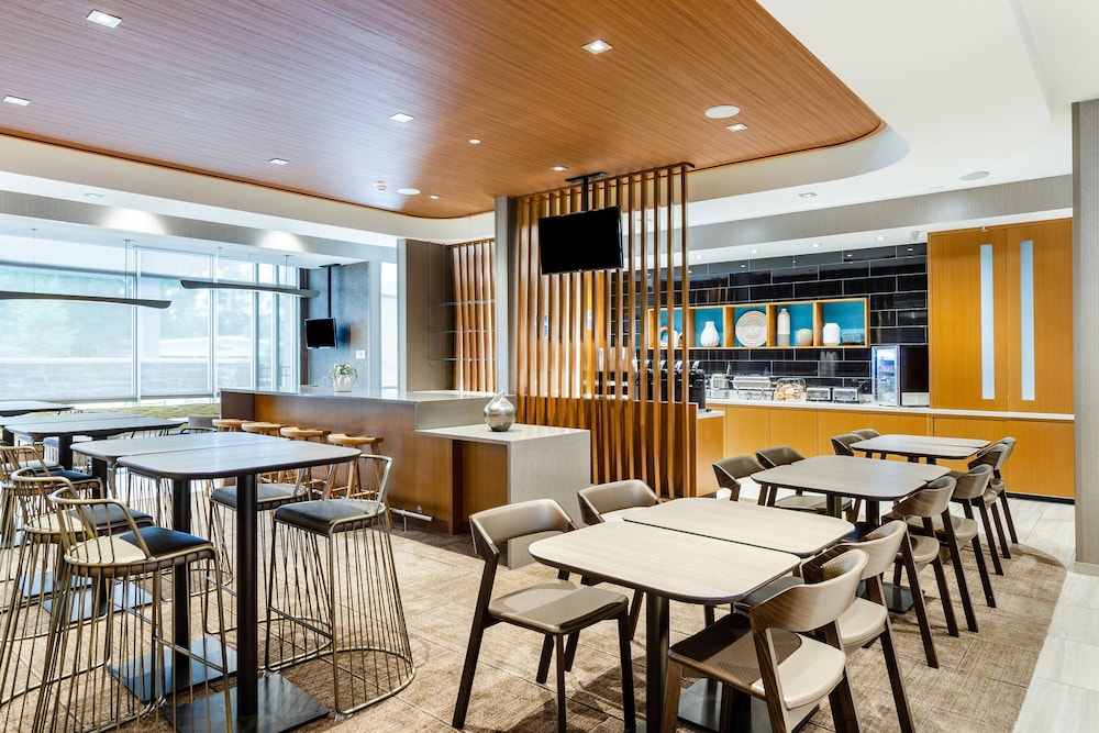 SpringHill Suites by Marriott Charleston Airport & Convention Center - photo 73