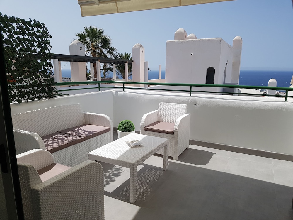 Luxury Diamond Adeje — 4-Star Luxury Hotel in Adeje, Spain