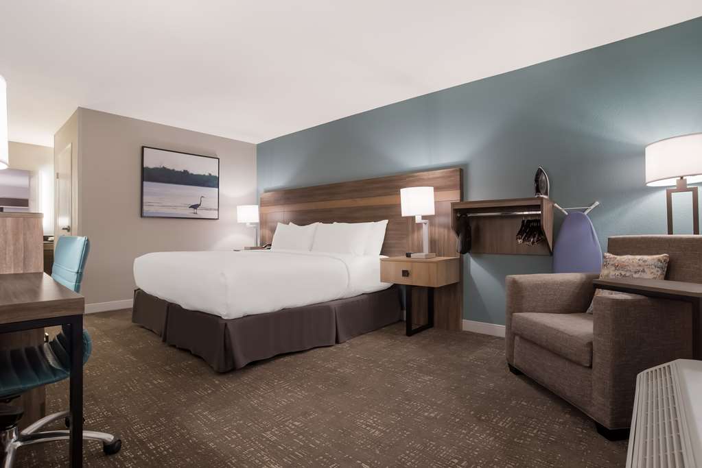 Best Western Flagship Inn - photo 11