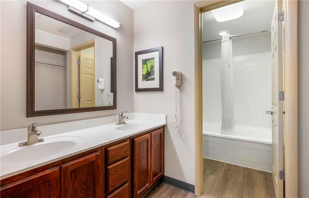Extended Stay America Suites Indianapolis Airport W Southern - photo 34