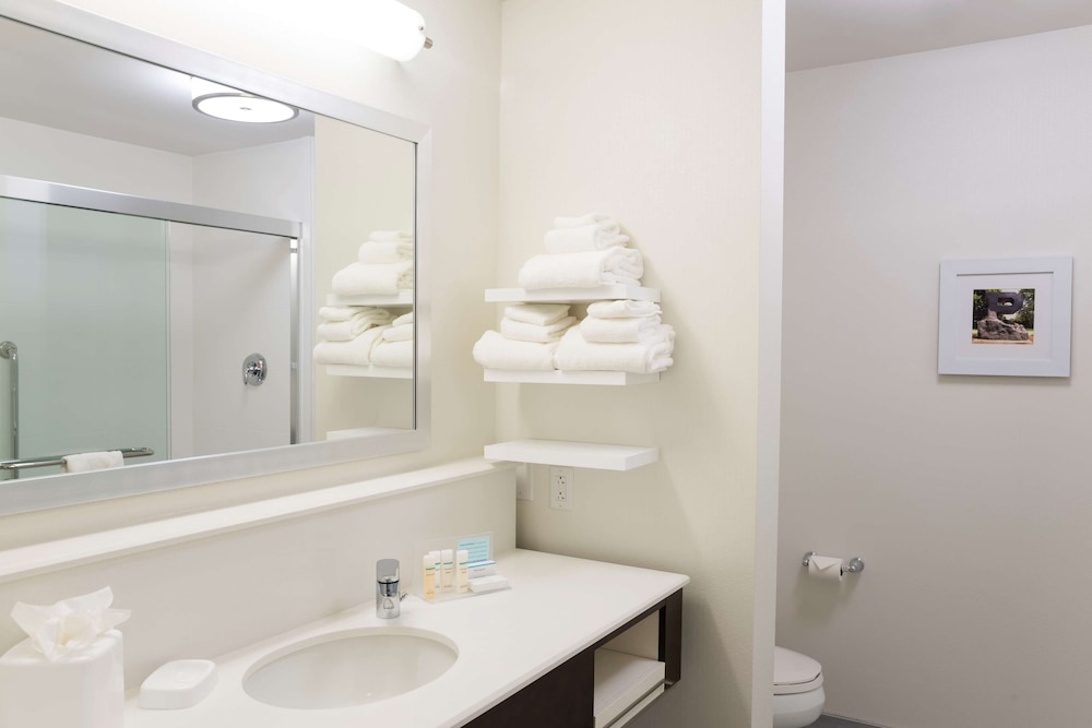 Hampton Inn & Suites West Lafayette - photo 16