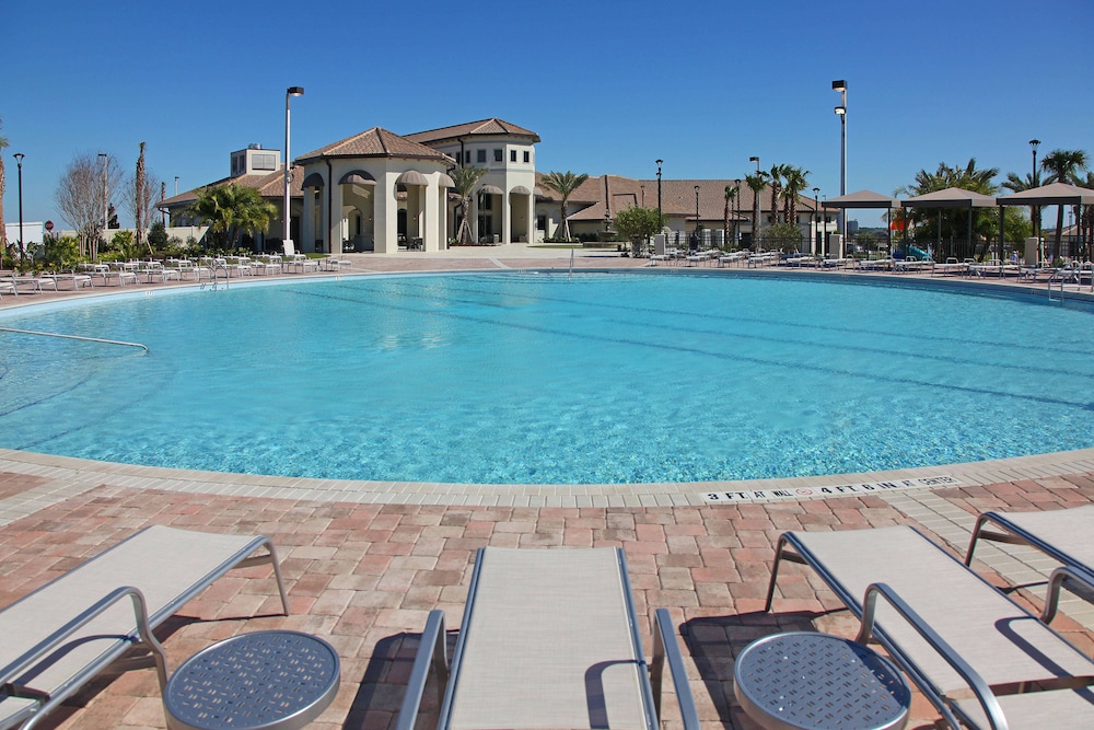 Gorgeous Brand New 7 Bedrooms House With Pool and Game Room at Champions Gate Resort - photo 42