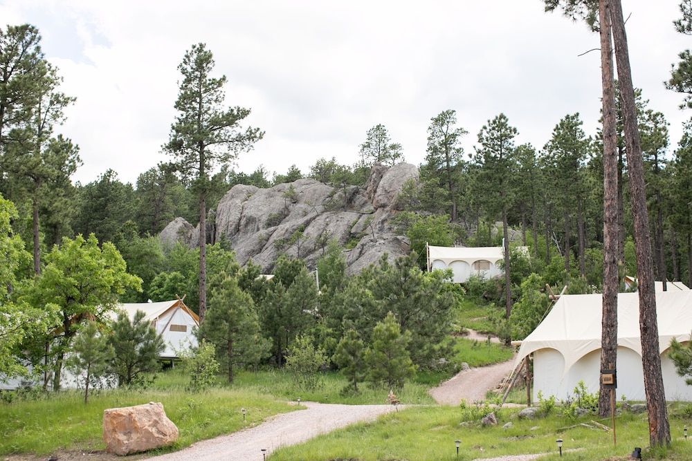 Under Canvas Mount Rushmore - photo 41