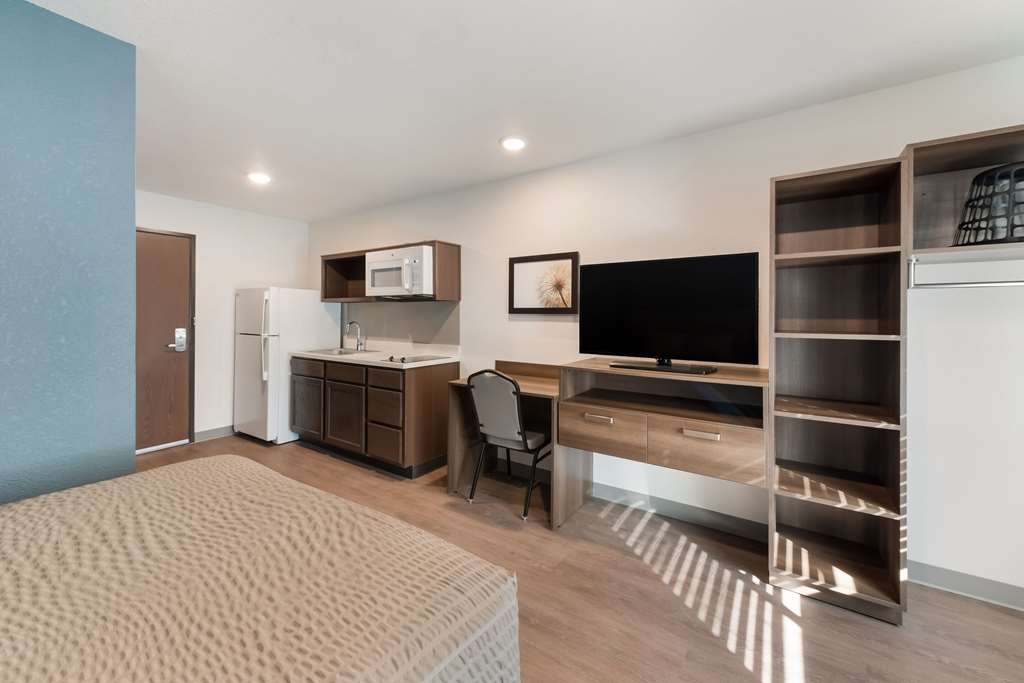 Woodspring Suites Dayton North - photo 10