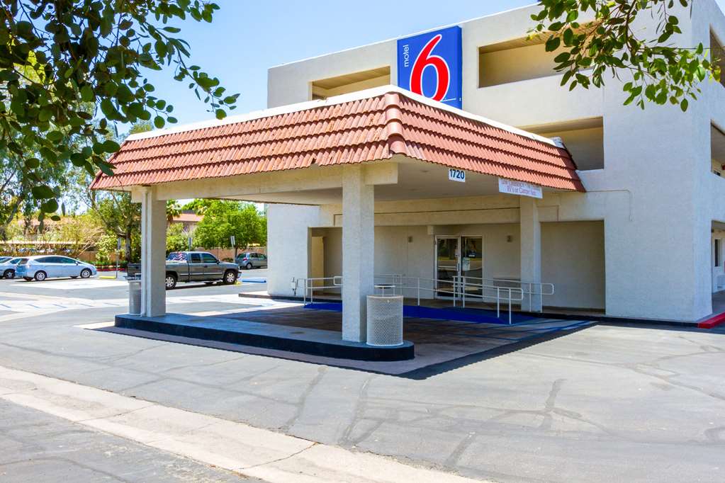 Motel 6 Tempe AZ Phoenix Airport Priest Dr - photo 4