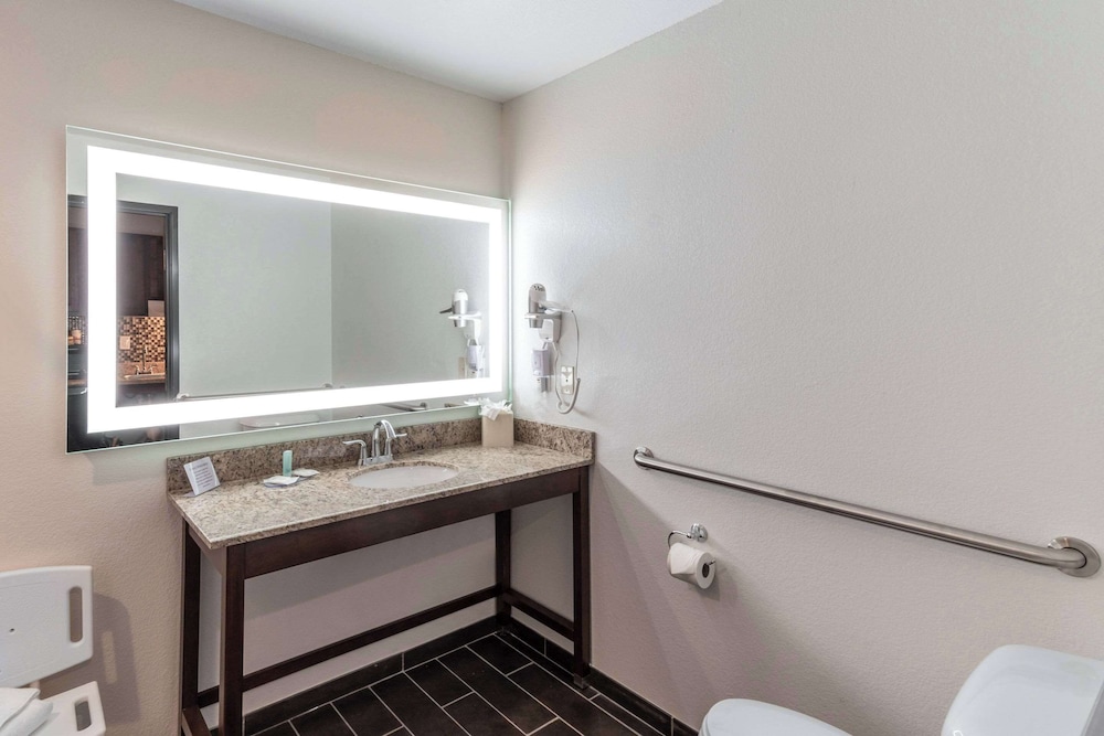 MainStay Suites Denver International Airport - photo 8