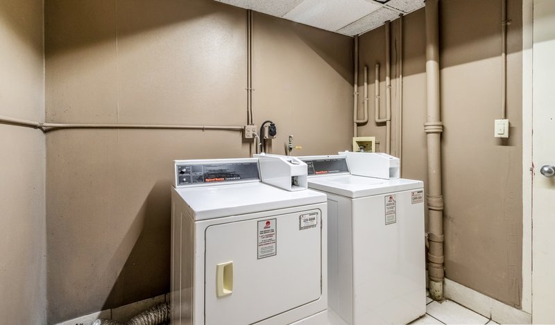 Red Roof Inn & Suites Terre Haute - photo 36