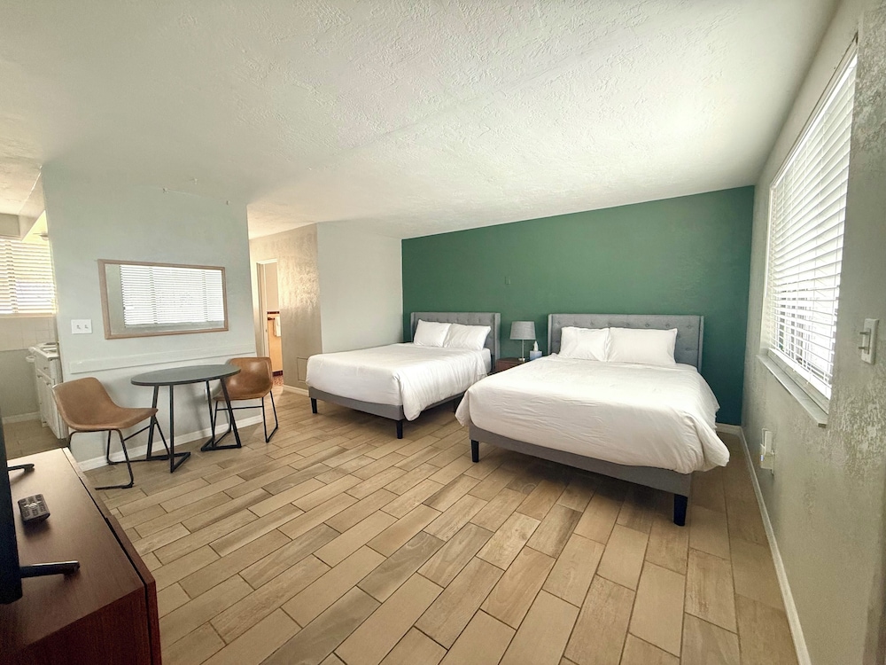 iBeach Resort - photo 28