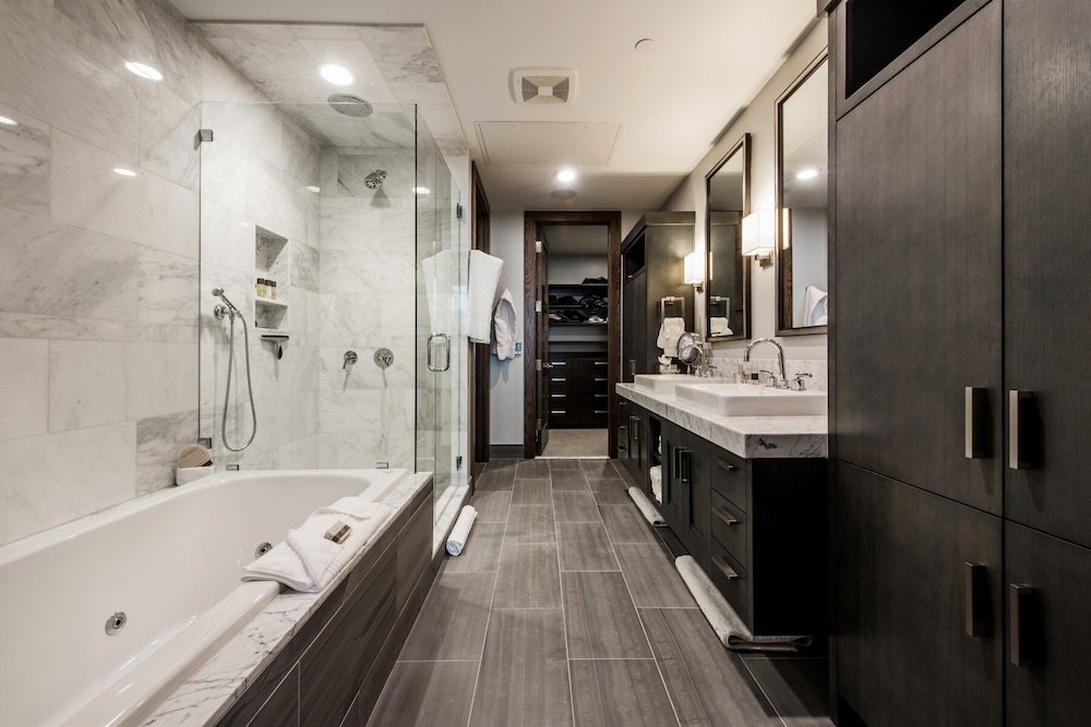 Resort Three Bedroom Suite apartment hotel - photo 10