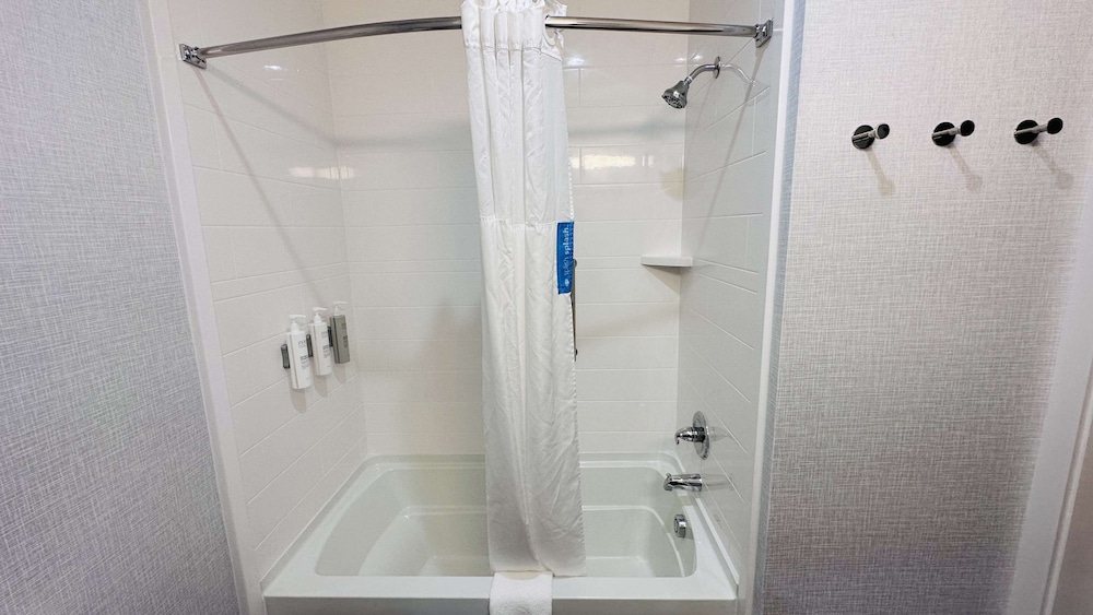 Hampton Inn & Suites Weatherford - photo 65