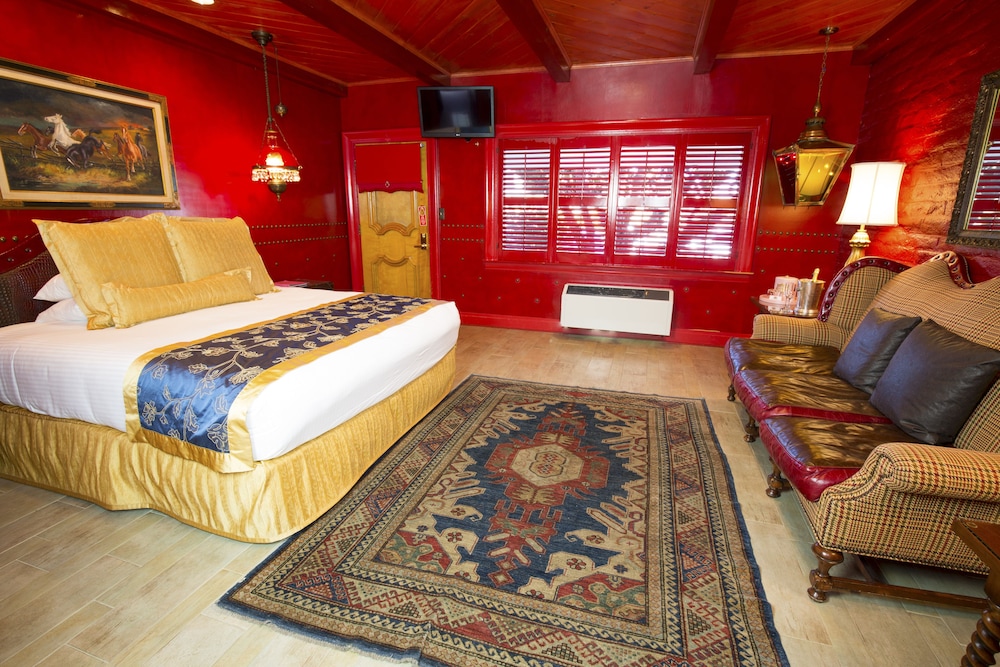 Madonna Inn - photo 31