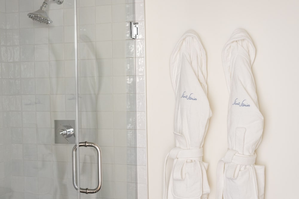 Short Stories Hotel - photo 29