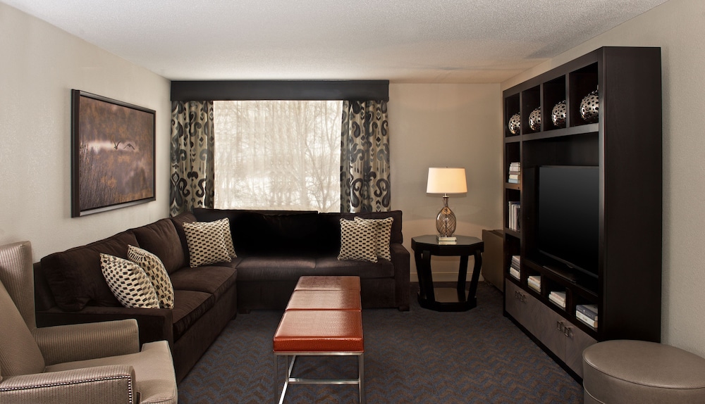 Sheraton Minneapolis West Hotel - photo 7