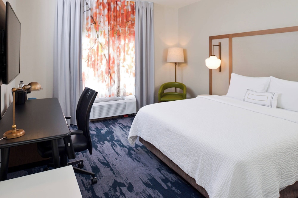 Fairfield Inn & Suites by Marriott Arlington Six Flags - photo 16
