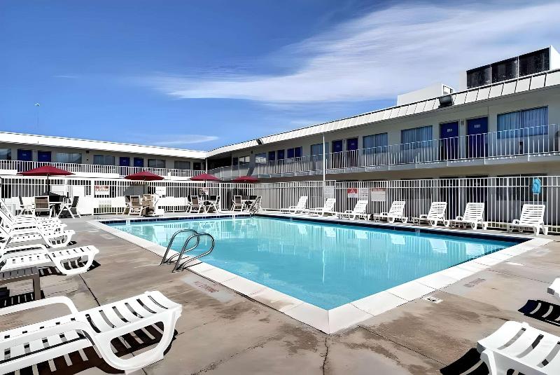 Econo Lodge Midvale UT - photo 18