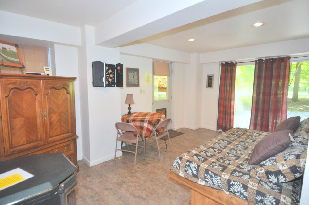 Trails End River Retreat Riverside