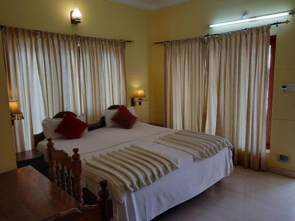 Beach Florra Inn — Neyyattinkara