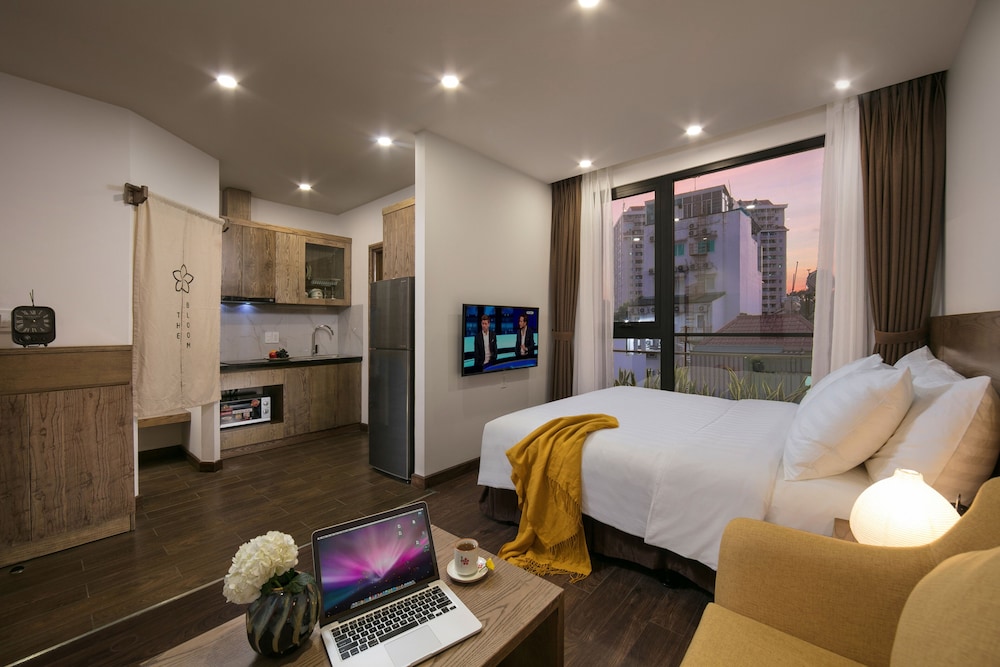 The Bloom Pham Viet Chanh Modern Living Space in Saigon A Top Choice for Western Travelers — 4-Star Luxury Hotel in Ho Chi Minh City, Vietnam