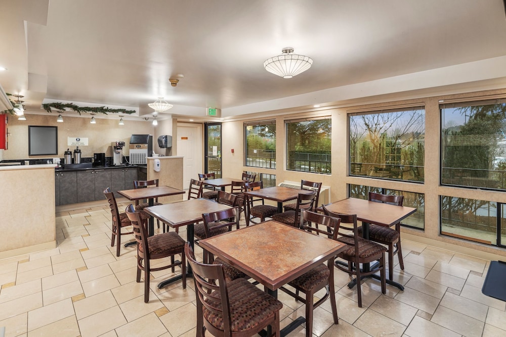 Inn at Lake Washington By OYO I 405 - photo 7
