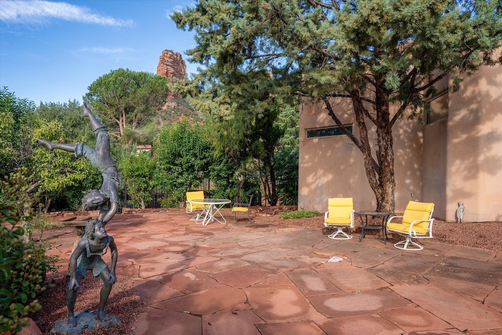 Adobe Village Southwest 1 Bedroom Apart Hotel by RedAwning - photo 16
