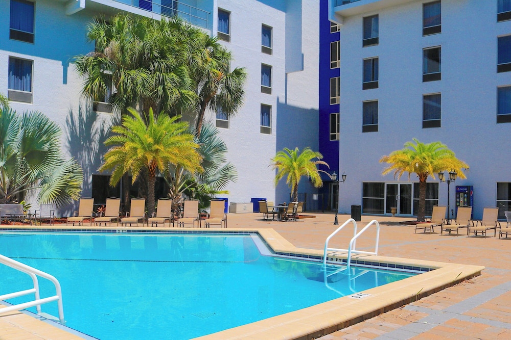Southbank Hotel by Marriott Jacksonville Riverwalk - photo 17