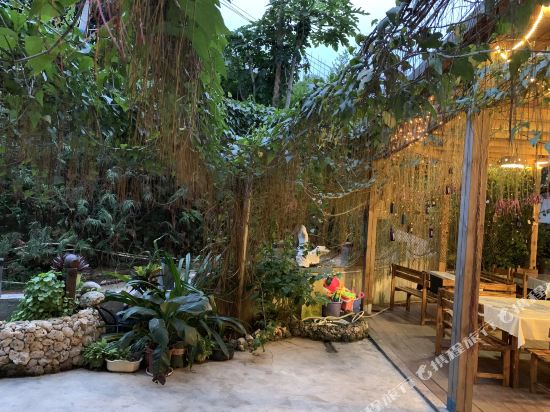 Enjoy your time inn - carbon neutral hotel in Beihai