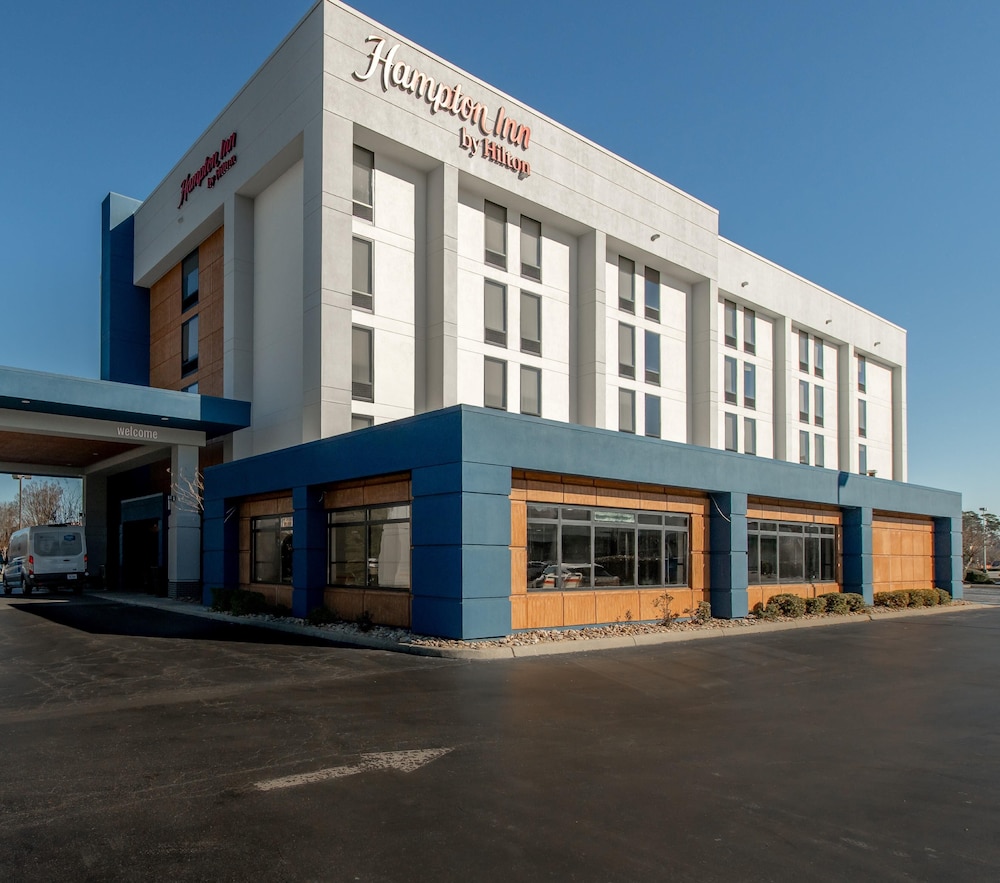 Hampton Inn Newport News Yorktown - photo 33