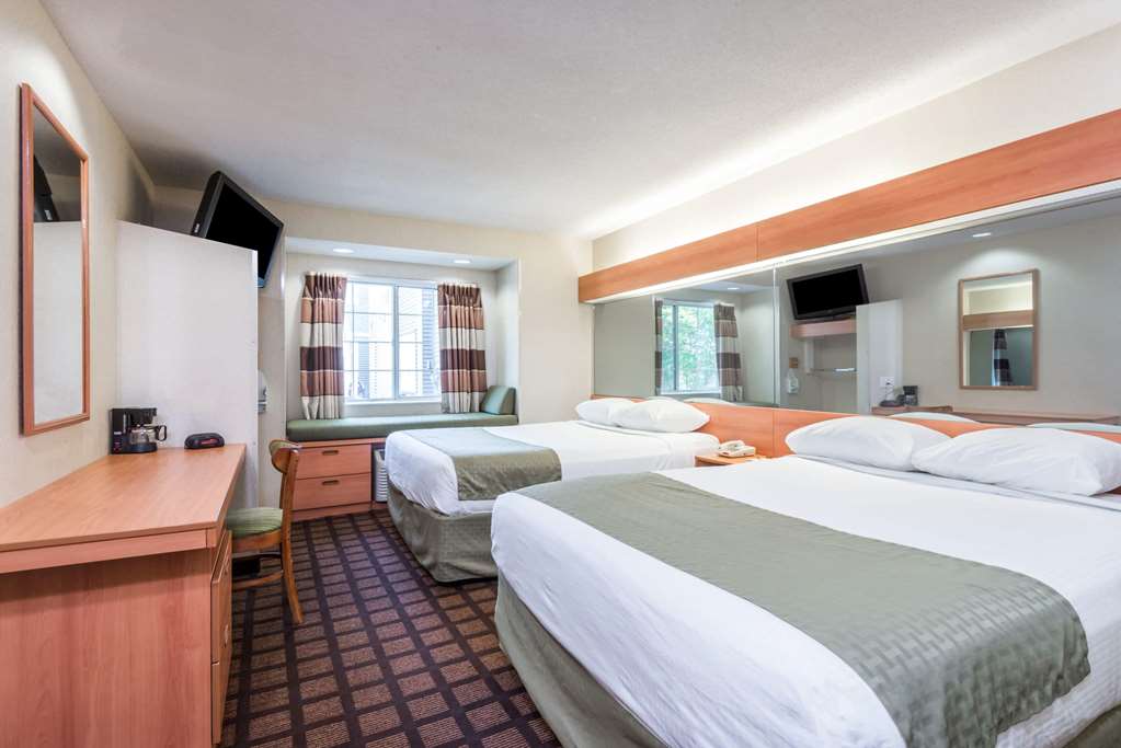 Microtel Inn & Suites by Wyndham Uncasville Casino Area - photo 5