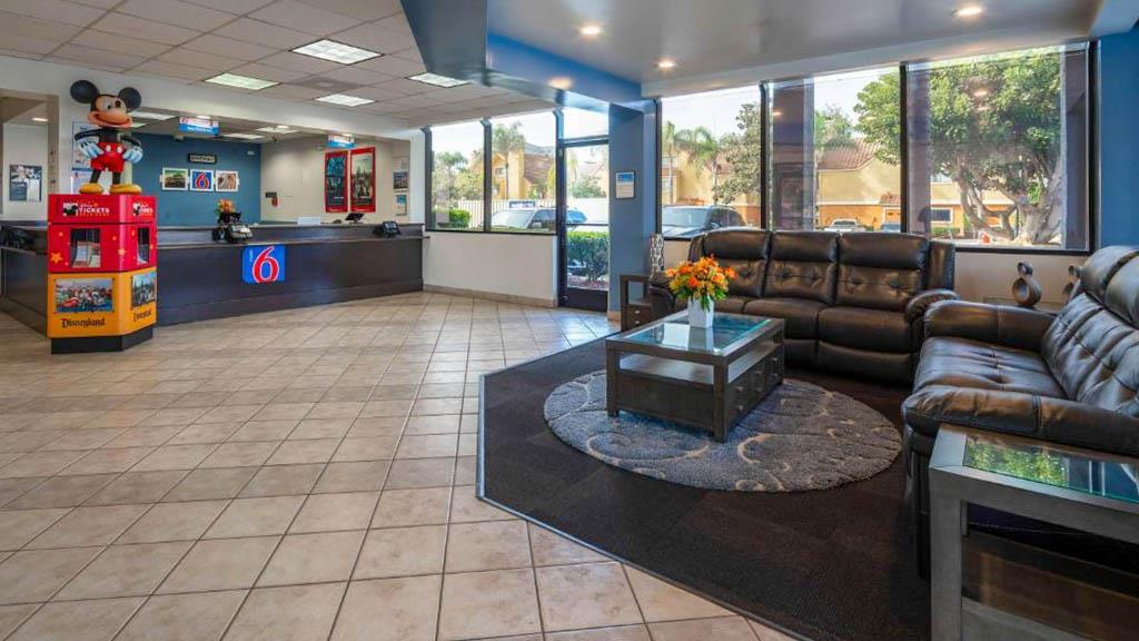 Motel 6 Anaheim Maingate - photo 21