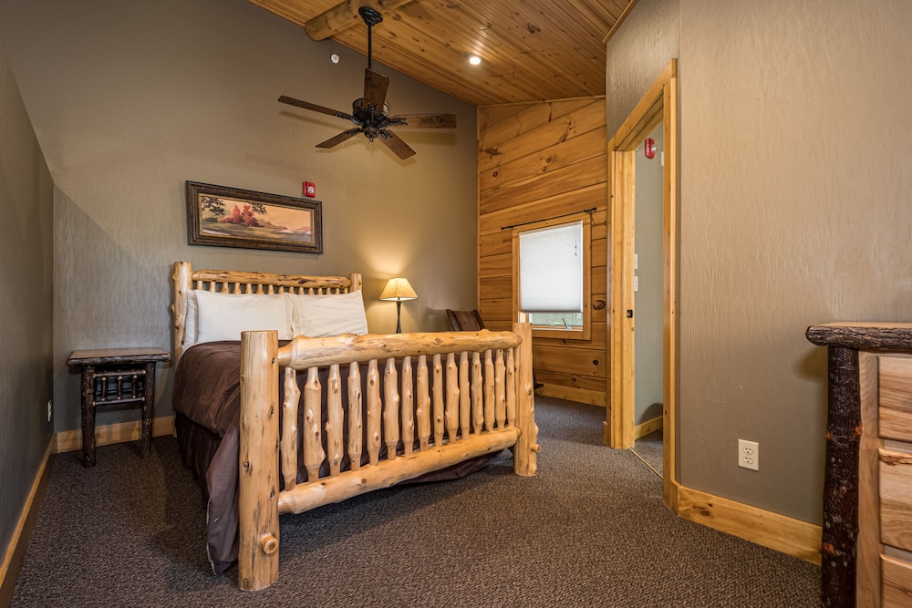 The Lodges at Sunset Village - photo 21