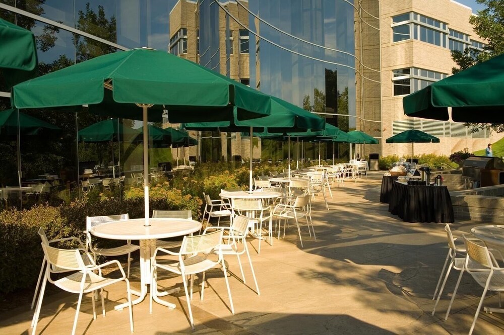 Oak Ridge Hotel and Conference Center - photo 17