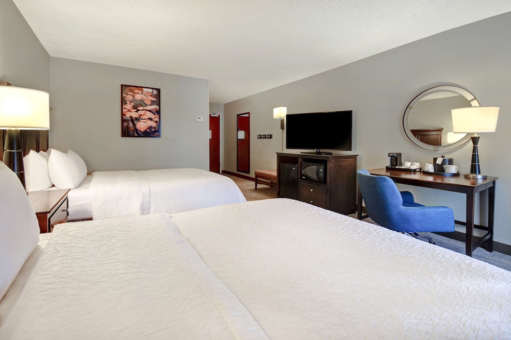 Hampton Inn & Suites Alexandria Old Town Area South - photo 13