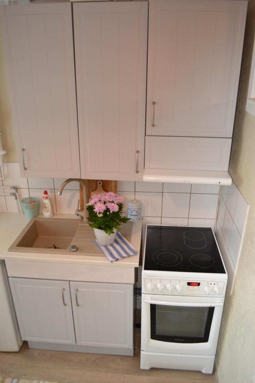 Sunny Apartment 7 Min with Tram To the Old Town