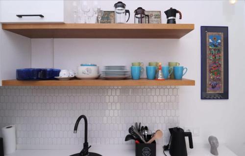 Super Stylish 1BR Apartment Near Fabrica